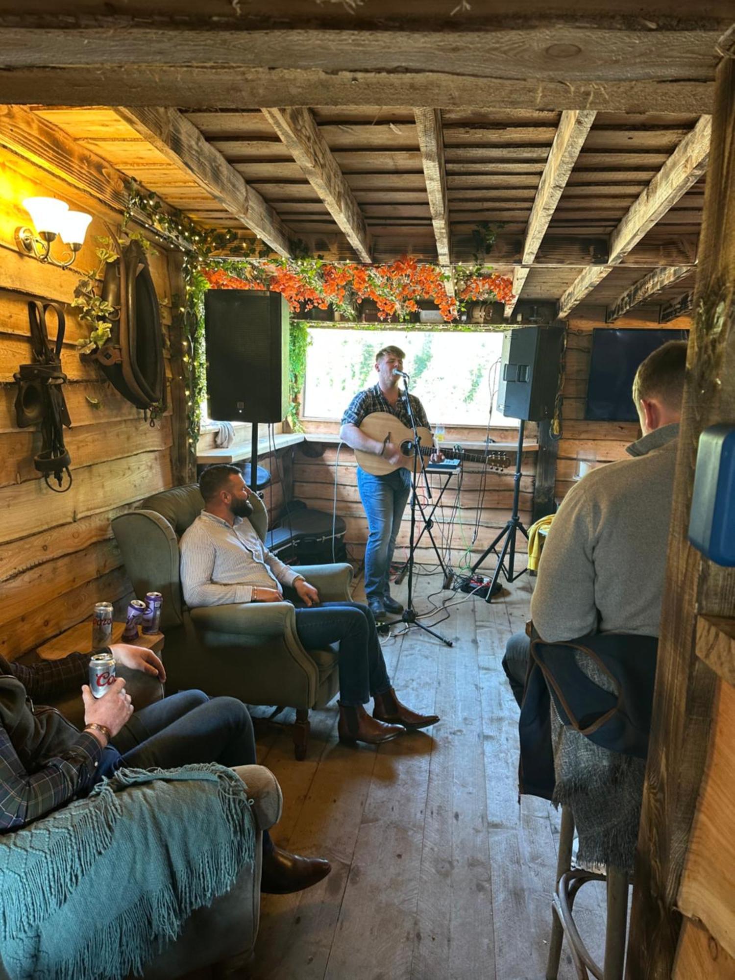 Greenvale Cabins Forkhill Eksteriør bilde