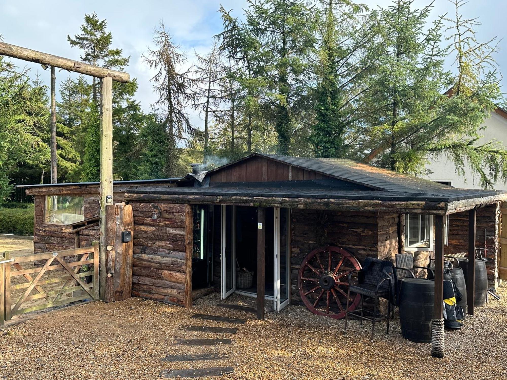 Greenvale Cabins Forkhill Eksteriør bilde